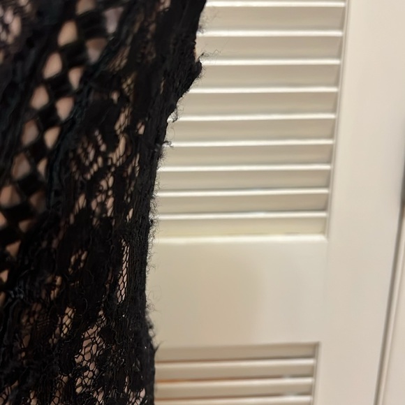 Taylor Black Lace Dress, Size 8 - Picture 14 of 17